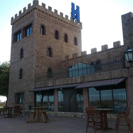 Hotel Vinedos Y Bodegas El Castillo Villarrobledo Exterior photo