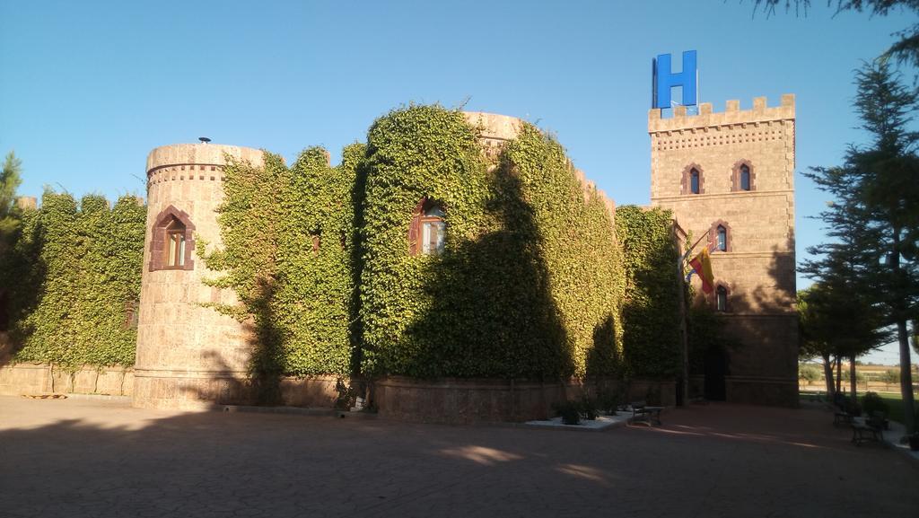 Hotel Vinedos Y Bodegas El Castillo Villarrobledo Exterior photo